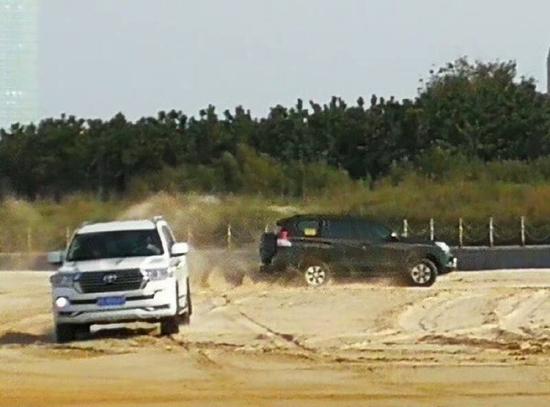 17款兰德酷路泽4000华丽降价最具实力的