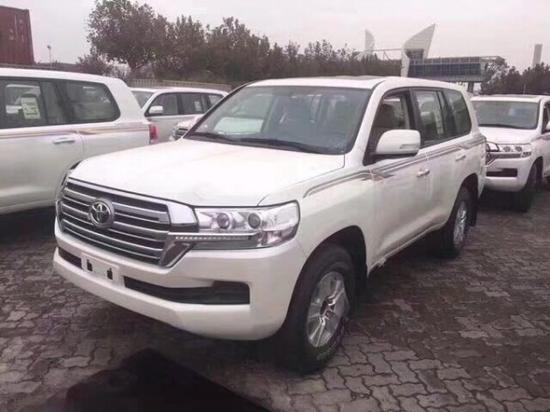 18款陆巡丰田酷路泽4000现车肆无忌惮