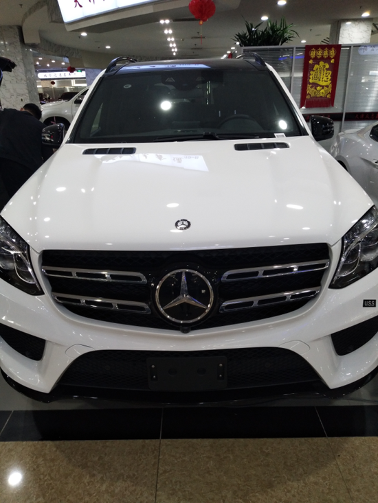 2017款奔驰GLS450店内优惠活动价格直降