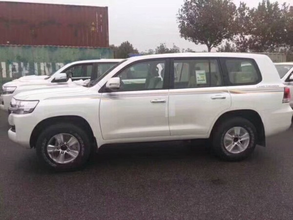 18款丰田酷路泽4000 进口GXR现车冲量促