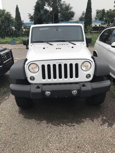 jeep牧马人霸气越野 沙漠涉水之王新造型