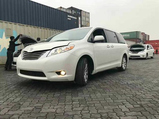 墨版17款丰田塞纳3.5L 两驱XLE商务钜惠