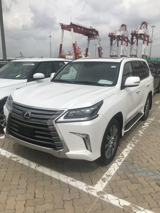 17款雷克萨斯LX570 中东版现车热销中