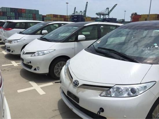 2017款大霸王丰田普瑞维亚2.4L中东版报