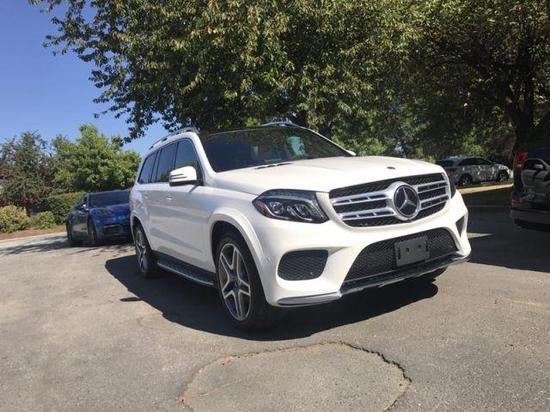 奔驰GLS450美版完美线条聚优惠时尚霸气