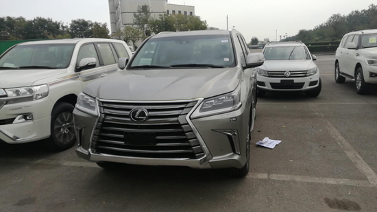 17雷克萨斯LX570天津港平行进口最新行情