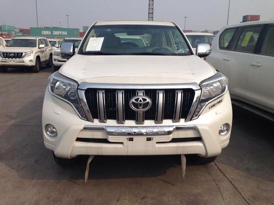 丰田普拉多2700年终大促凌厉霸气更狂野