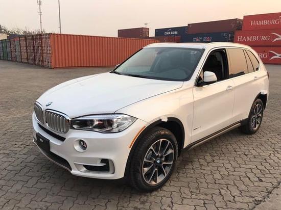 2017新款宝马X5舒适空间现车简单华丽