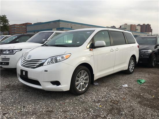 17款平行进口丰田塞纳 大量现车手续随车