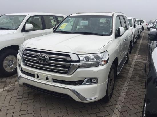 2017款丰田兰德酷路泽5700现车爆惠秒杀