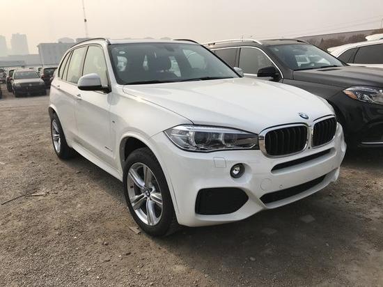 18款宝马X5现货已到港购车送精美礼品