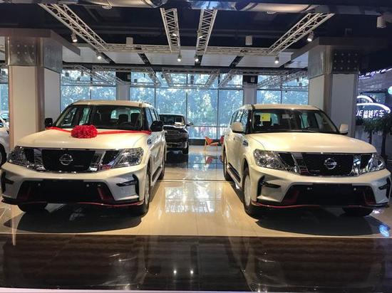 18日产尼桑途乐4.0xe 配置介绍详情对比