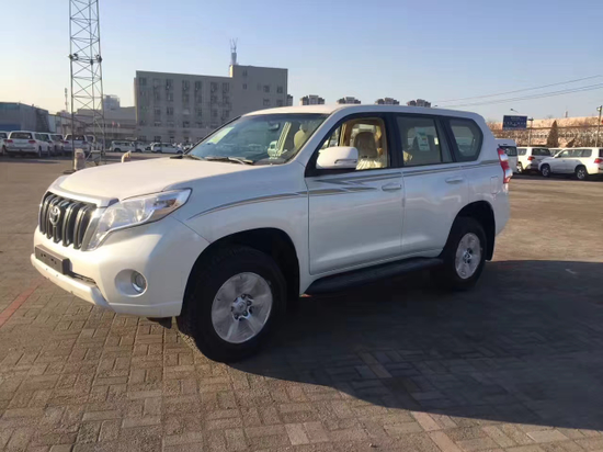 17款丰田霸道2700 天津港现车最低价酬宾