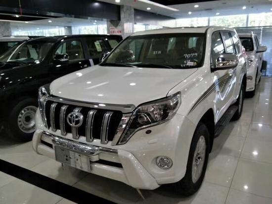 2017款丰田普拉多2700优惠万元好礼相送