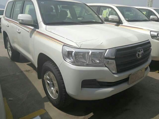 2017款丰田酷路泽4000丐版直销价格优