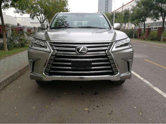 2017款雷克萨斯LX570 现车特价直降万元