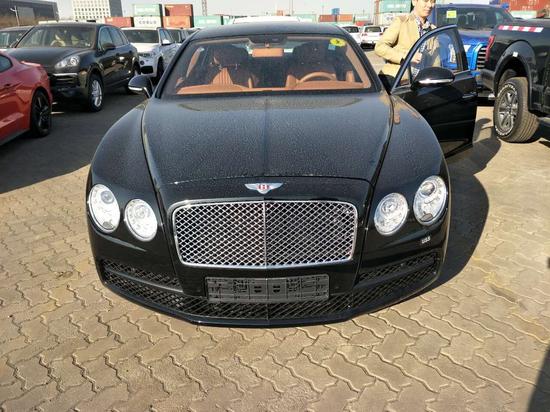 2017款宾利飞驰绝地秒杀极品飞驰