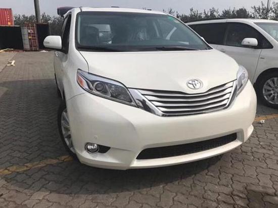 2017款塞纳3.5四驱加版顶级商务裸价售