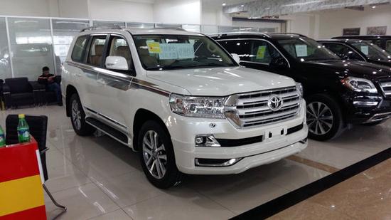 2017款丰田兰德酷路泽4000中东版促销中