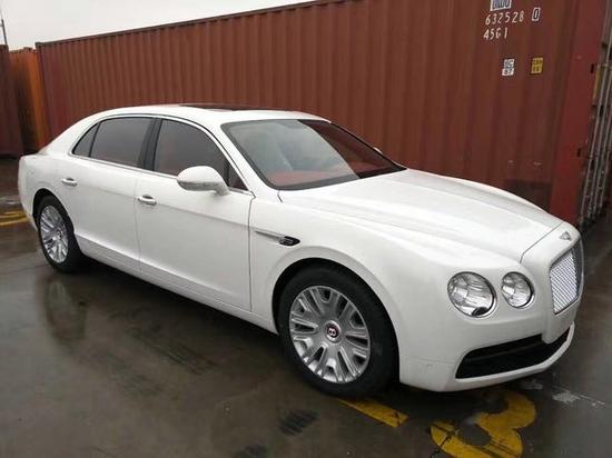 平行进口2017款宾利飞驰V8S 具有雕塑感