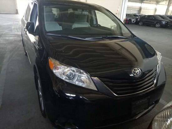 2017款丰田塞纳3.5L 商务全系暖心特价