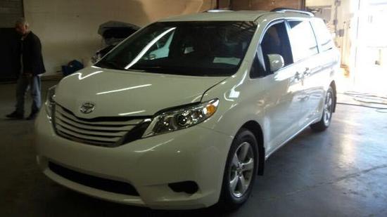 2017款丰田塞纳3.5L两驱低配现车特价售