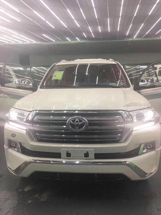 18款丰田酷路泽4000 本月购车万元优惠