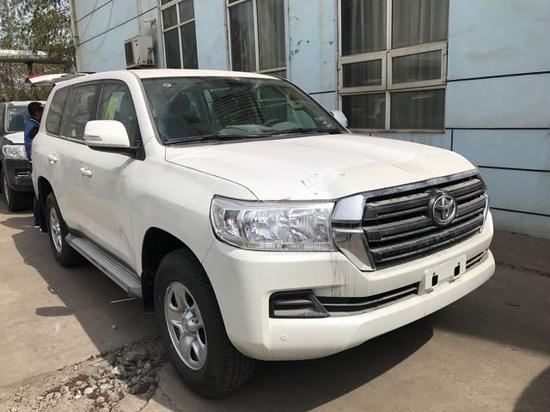 2017款丰田酷路泽4000丐版仅需52万起售