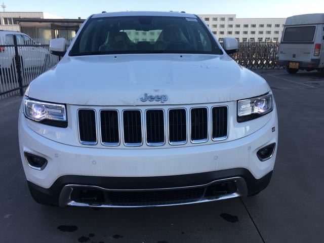 17款进口Jeep大切诺基 港口现车限时优惠