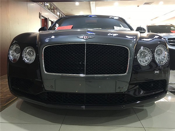 2017款宾利飞驰V8S优雅典藏年底感恩钜惠