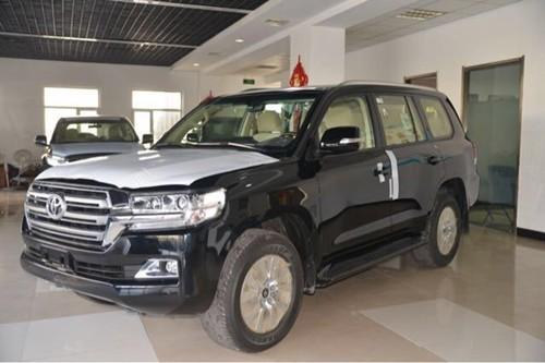 18款兰德酷路泽4000丐版图片配置陆巡V6