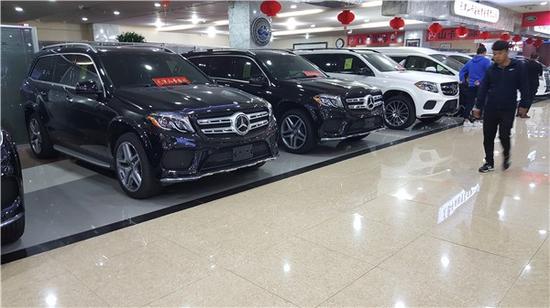 店内17款奔驰GLS63融入了全新的设计风格
