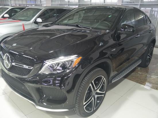 2018款奔驰GLE43 Coupe流线车身动感婀娜