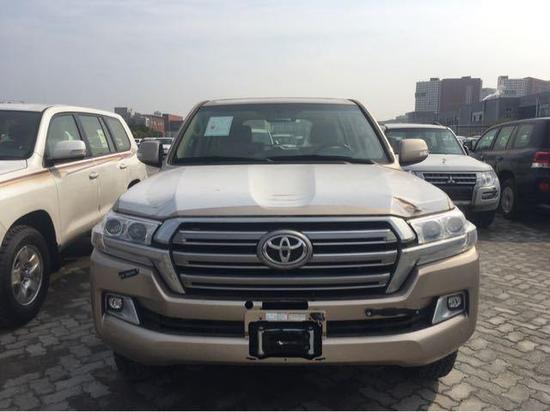 中东版丰田酷路泽4600威猛霸气实力降价