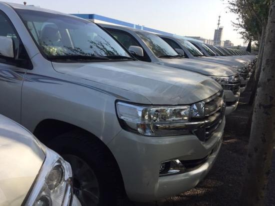 17款中东丐版丰田酷路泽4000疯狂促销中