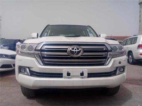 2017款丰田酷路泽4000丐版最新时实报价