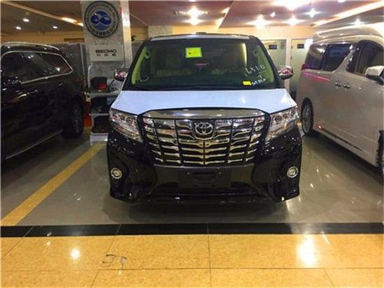 18款丰田埃尔法顶级商务明星座驾现车