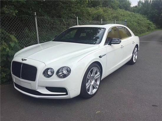 17款宾利飞驰V8/V8S动力超强挑战极限