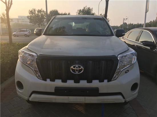 2017款丰田普拉多2700中东版善战的猛士