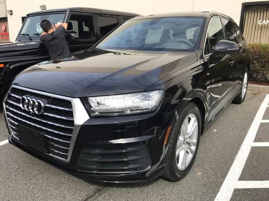 2018款奥迪Q7现车在 售购车可优惠万元