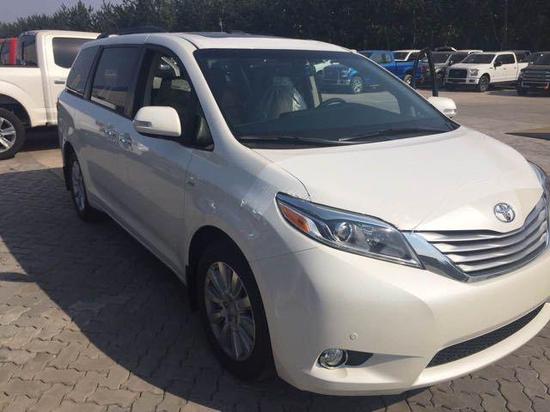 丰田塞纳高端商务四驱 年末买车正当时