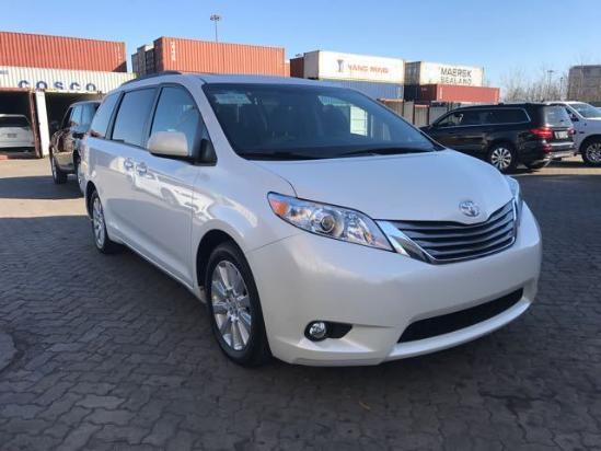 17款丰田塞纳两驱XLE真皮性价比最高MPV