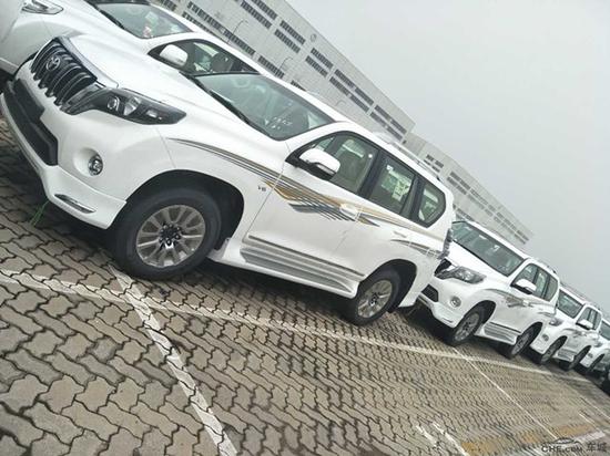 17款丰田霸道2700中东版天津港最新行情