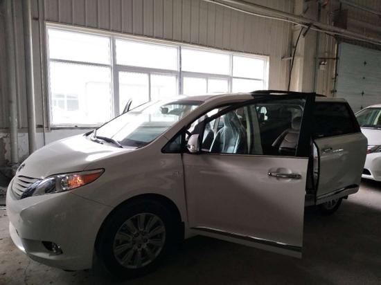 2017款丰田塞纳商务 手续齐全全国上牌