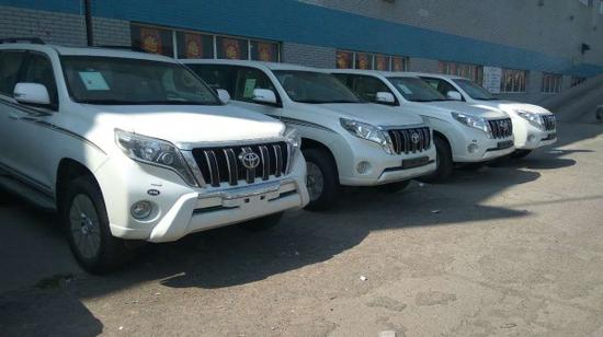 2018款丰田霸道4000硬汉形象不负众望