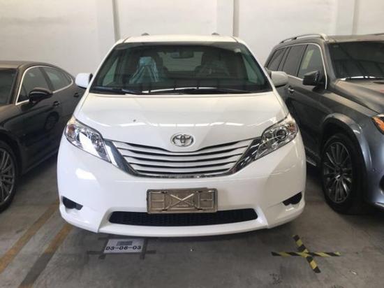 丰田塞纳商务车价格大气耐看实用型MPV