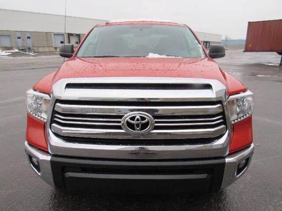 17款丰田坦途促销 经典大皮卡现车手续全