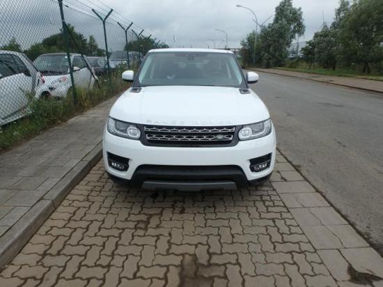 1款路虎揽胜运动3.0T汽油S版现车优惠4万