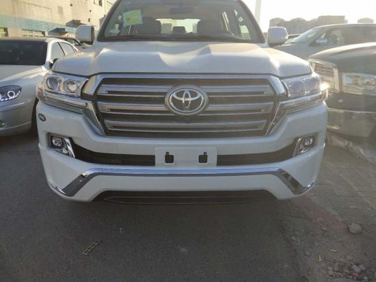 17款丰田酷路泽4000 裸车价格优惠巨浪