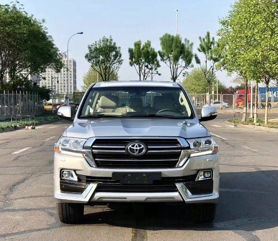 绝版V8自吸酷路泽5700国六现车优惠价格